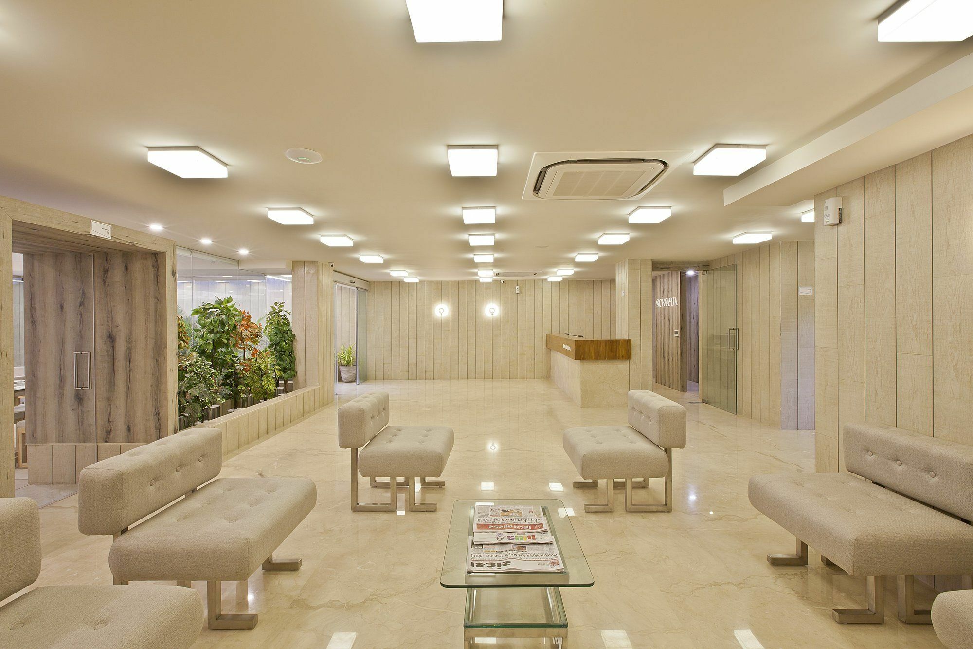 Scenaria Hotel Ahmedabad Esterno foto